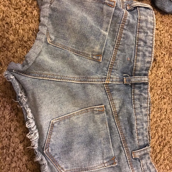 Woman’s Shorts Bundle - Picture 3 of 6